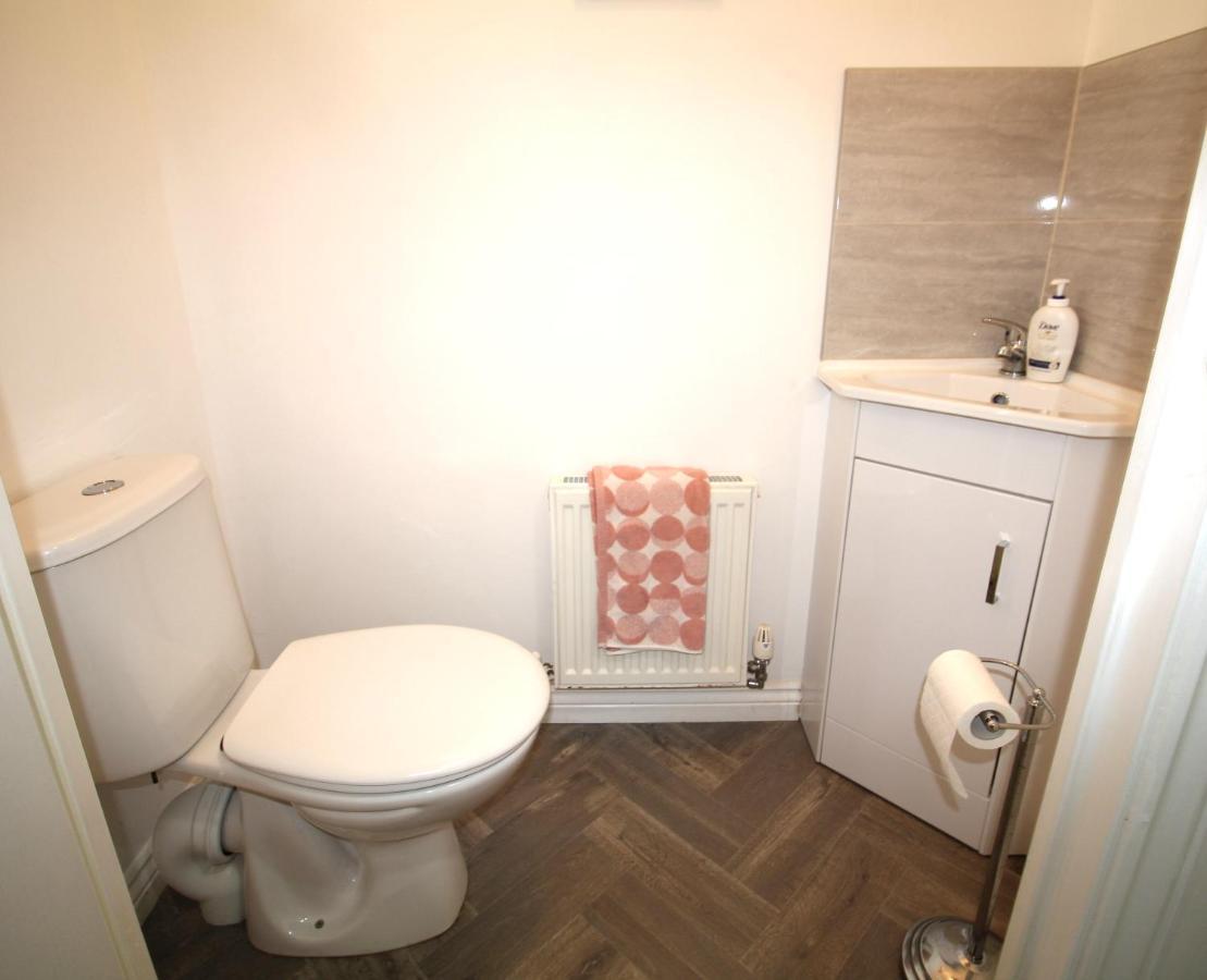 Ashington - 2 Bedroom House - Beautifully Decorated & Furnished - Large Garden Bagian luar foto