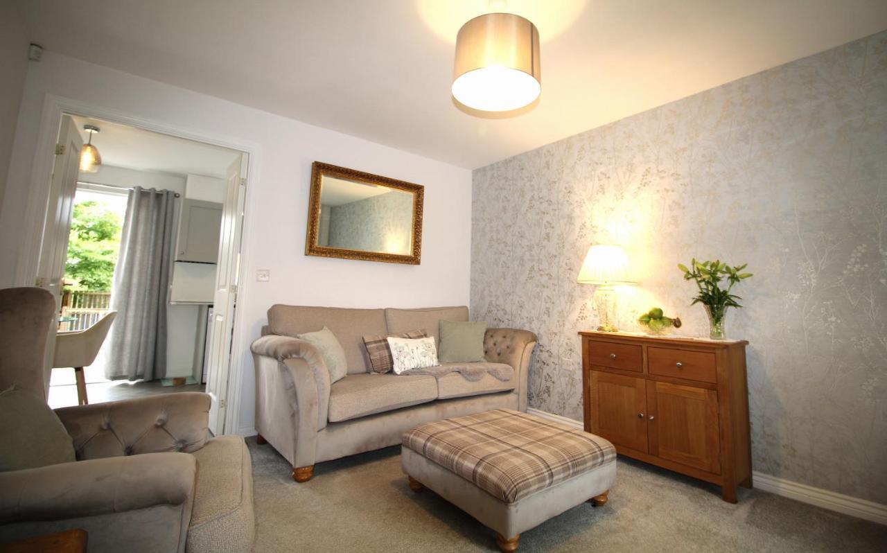 Ashington - 2 Bedroom House - Beautifully Decorated & Furnished - Large Garden Bagian luar foto
