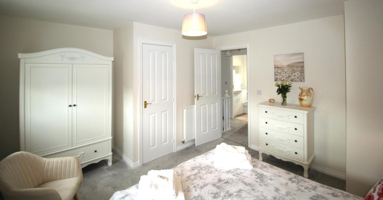 Ashington - 2 Bedroom House - Beautifully Decorated & Furnished - Large Garden Bagian luar foto
