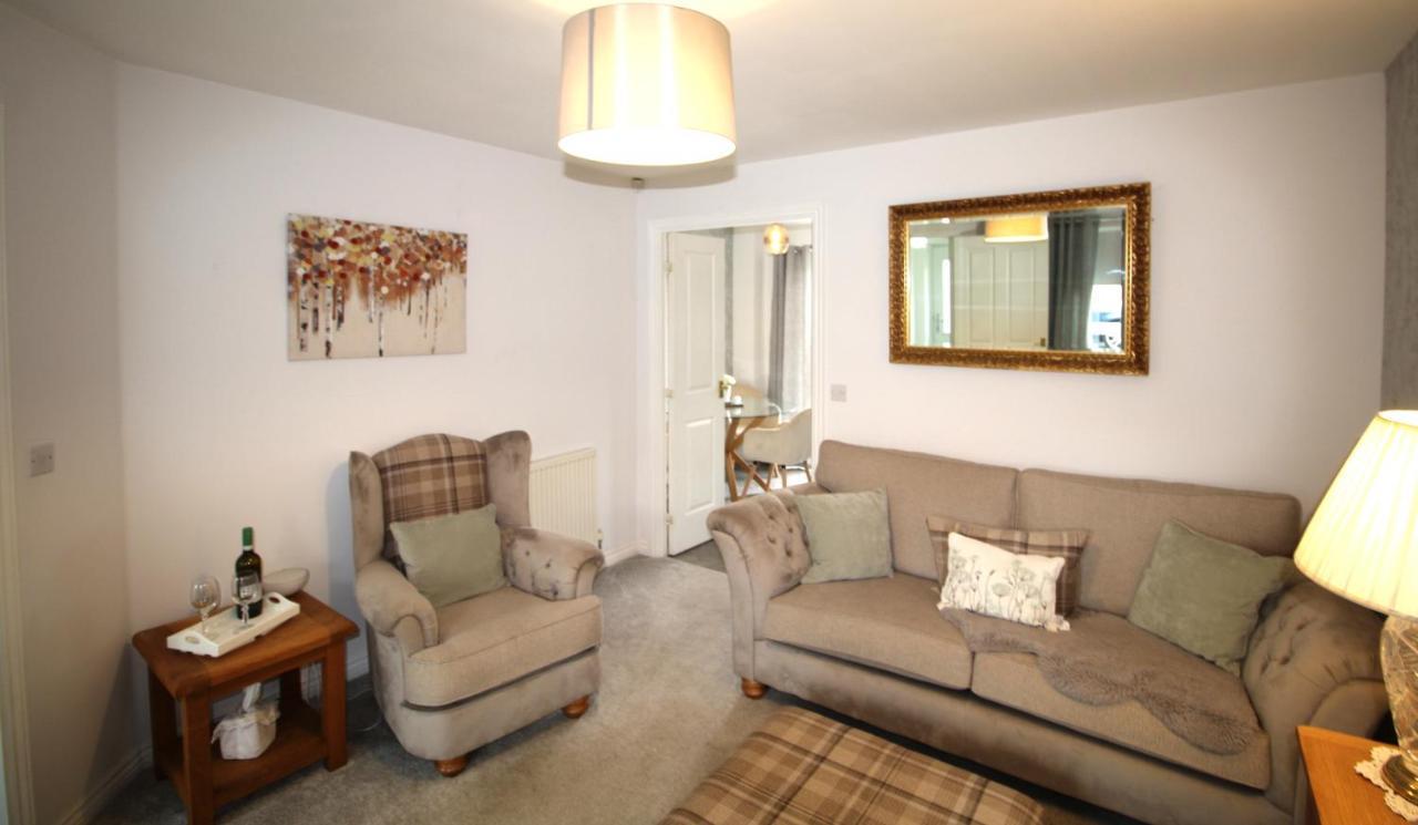 Ashington - 2 Bedroom House - Beautifully Decorated & Furnished - Large Garden Bagian luar foto